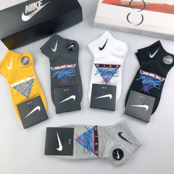 réplica,joyas,joyería,1:1,replica,fake,lujo,barato calcetines NIKE de última moda (5 pares por caja)