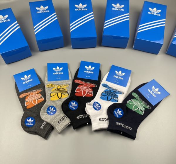 réplica,joyas,joyería,1:1,replica,fake,lujo,barato Calcetines adidas de última moda (5 pares por caja)