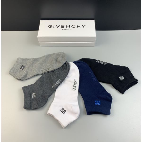 réplica,joyas,joyería,1:1,replica,fake,lujo,barato Los últimos calcetines de moda de Givenchy (5 pares por caja) en los mostradores de Givenchy