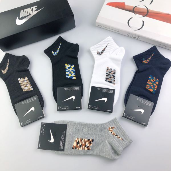 réplica,joyas,joyería,1:1,replica,fake,lujo,barato calcetines NIKE de última moda (5 pares por caja)