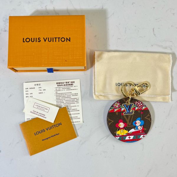 réplica,joyas,joyería,1:1,replica,fake,lujo,barato Llavero con colgante de medalla Louis Vuitton