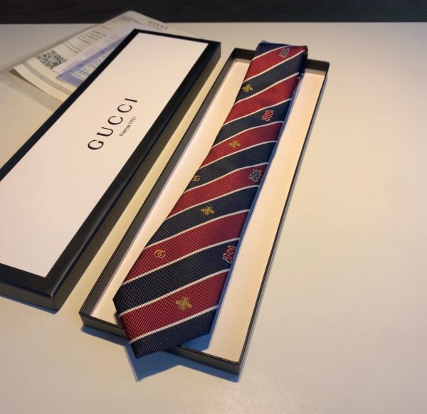 réplica,joyas,joyería,1:1,replica,fake,lujo,barato Corbata nueva de hombre Gucci