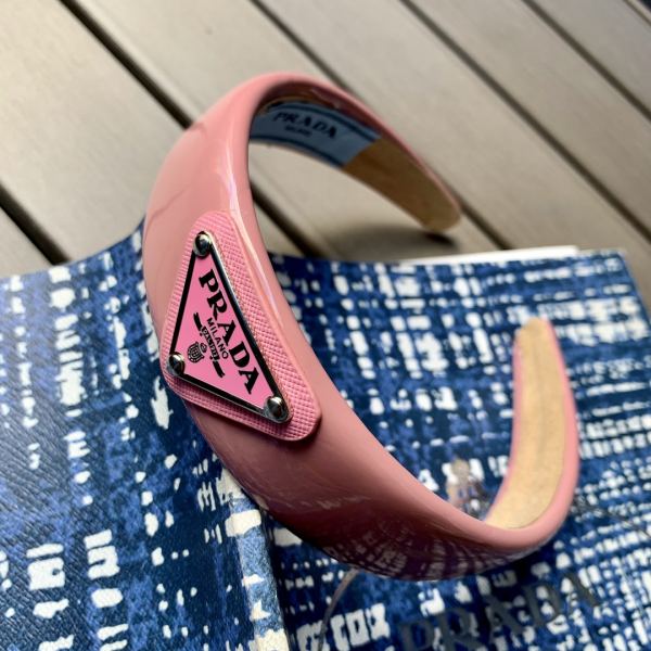 réplica,joyas,joyería,1:1,replica,fake,lujo,barato 【1pcs】 Diadema de charol con logo de triángulo nuevo de Prada