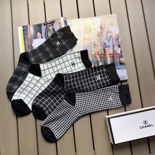 réplica,joyas,joyería,1:1,replica,fake,lujo,barato 4 pares de nuevos calcetines de tubo medio de mezcla de algodón de seda brillante ultrafino de Chonel