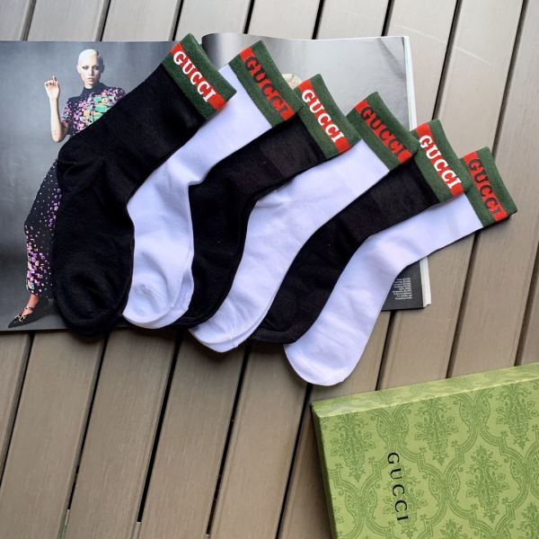 réplica,joyas,joyería,1:1,replica,fake,lujo,barato 6 pares de nuevos calcetines de tubo medio de algodón mercerizado para mujer con tira de color rojo y verde de alta calidad de Gucci