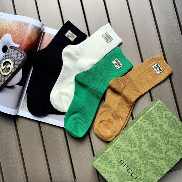 réplica,joyas,joyería,1:1,replica,fake,lujo,barato 4 pares de calcetines de tubo medio de algodón con logo de marco verde nuevo de moda de Gucci