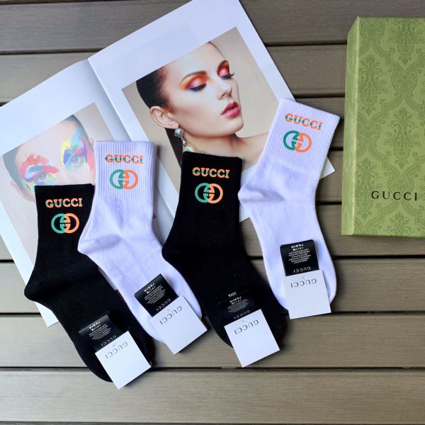 réplica,joyas,joyería,1:1,replica,fake,lujo,barato 4 pares de calcetines de tubo medio de algodón con el logotipo de pegamento caliente del nuevo maquillaje de belleza de Gucci