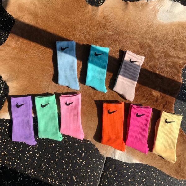 réplica,joyas,joyería,1:1,replica,fake,lujo,barato 9 pares Nike Miniswoosh Custom edición limitada LOGO color casual deportes media-alta calcetines