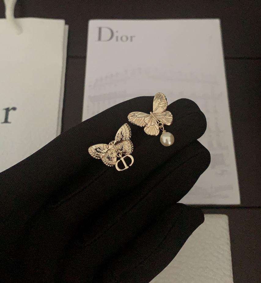 réplica,joyas,joyería,1:1,replica,fake,lujo,barato réplica,joyas,joyería,1:1,replica,fake,lujo,barato Pendientes Dior de perlas asimétricas con forma de mariposa