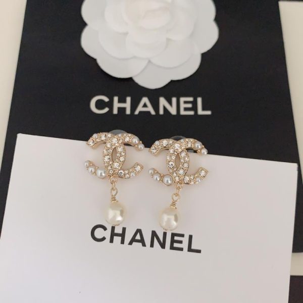réplica,joyas,joyería,1:1,replica,fake,lujo,barato Pendientes de perlas grandes y pequeñas de Chanel.