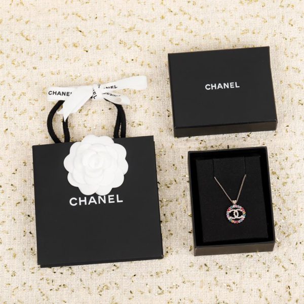 réplica,joyas,joyería,1:1,replica,fake,lujo,barato El collar doble C de Chanel está disponible todas las temporadas