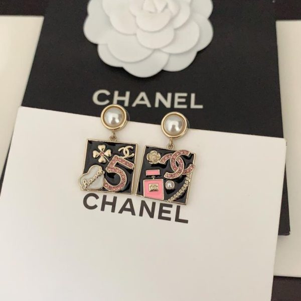 réplica,joyas,joyería,1:1,replica,fake,lujo,barato Pendientes Chanel negros con múltiples elementos.