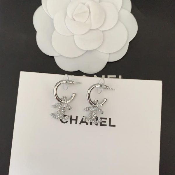 réplica,joyas,joyería,1:1,replica,fake,lujo,barato Ganchos para orejas Chanel en oro blanco con perlas y diamantes