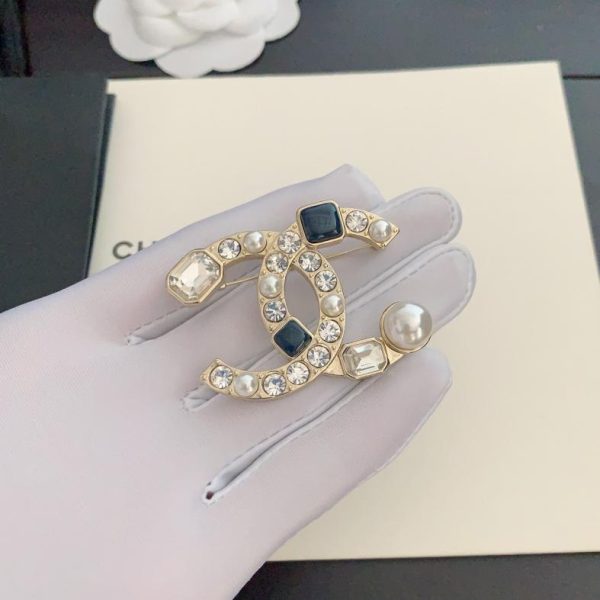 réplica,joyas,joyería,1:1,replica,fake,lujo,barato Ganchos para la oreja Chanel con diamantes negros y rosas