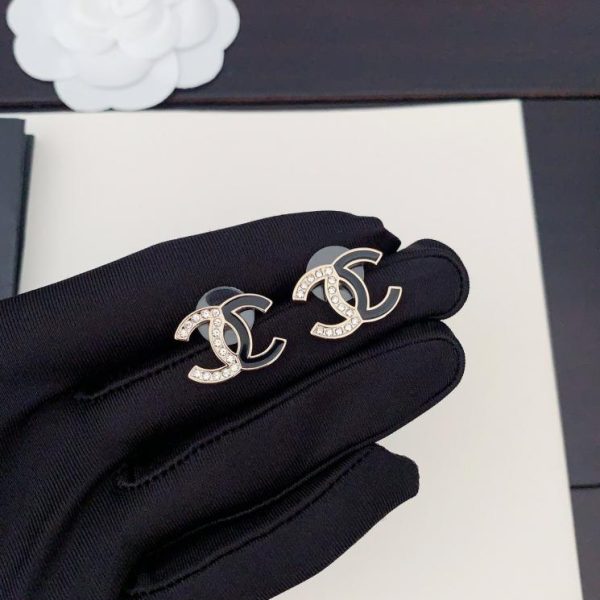 réplica,joyas,joyería,1:1,replica,fake,lujo,barato Pendientes Chanel con diamantes blancos y cc negros.