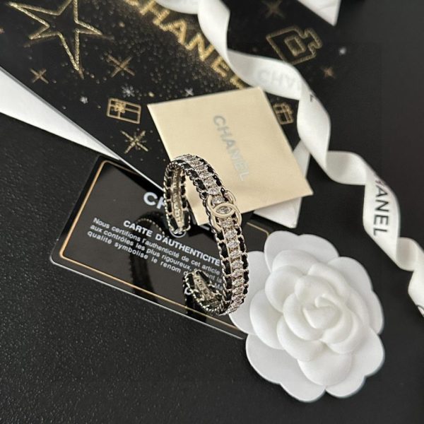 réplica,joyas,joyería,1:1,replica,fake,lujo,barato Chanel2024 pendientes de moda personalizados con diamantes llenos de letra C doble estilo caliente
