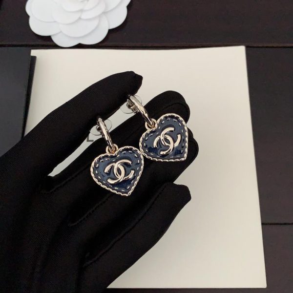 réplica,joyas,joyería,1:1,replica,fake,lujo,barato Ganchos para la oreja Chanel love cc