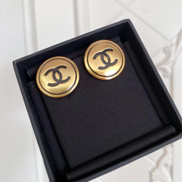 réplica,joyas,joyería,1:1,replica,fake,lujo,barato Pendientes redondos Chanel dorados y negros.