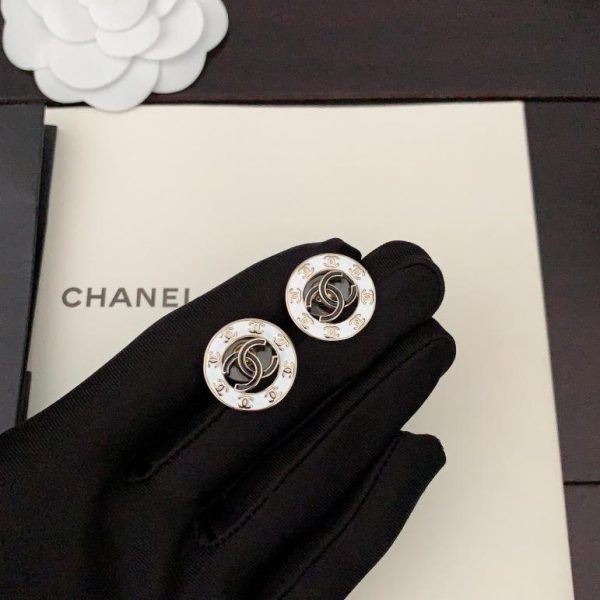 réplica,joyas,joyería,1:1,replica,fake,lujo,barato Pendientes redondos Chanel bicolor en blanco y negro