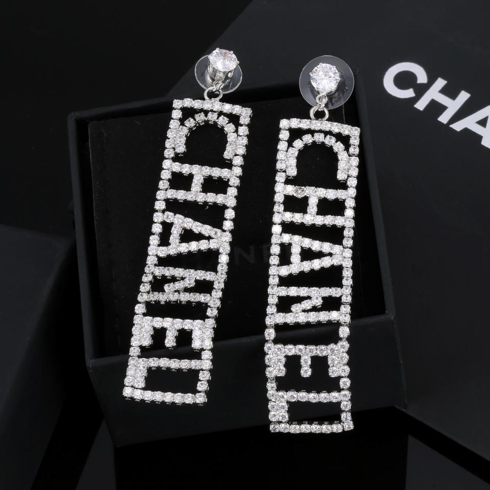 réplica,joyas,joyería,1:1,replica,fake,lujo,barato réplica,joyas,joyería,1:1,replica,fake,lujo,barato pendientes de letras exquisitos de chanel