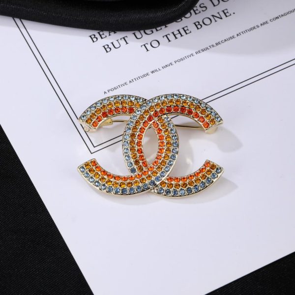 réplica,joyas,joyería,1:1,replica,fake,lujo,barato Broche Chanel con doble C arcoíris