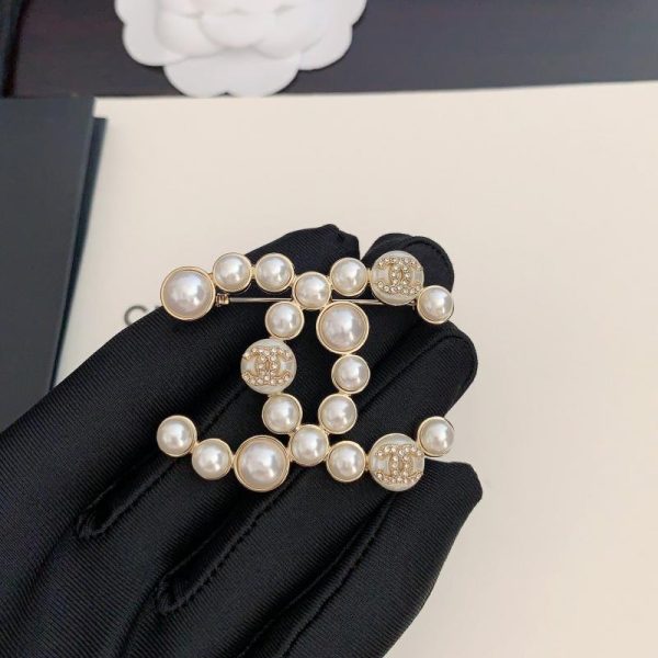 réplica,joyas,joyería,1:1,replica,fake,lujo,barato Broche chanel esmaltado con doble c