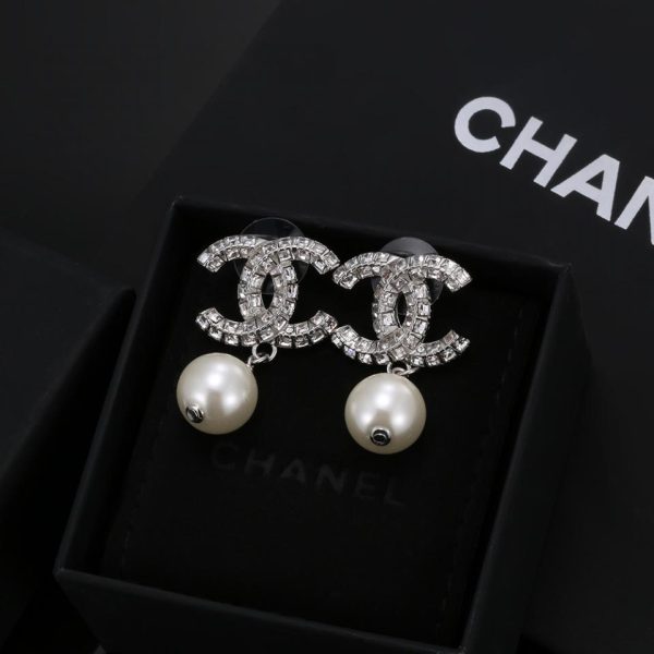réplica,joyas,joyería,1:1,replica,fake,lujo,barato Aretes con perlas y diamantes de imitación con doble C de Chanel