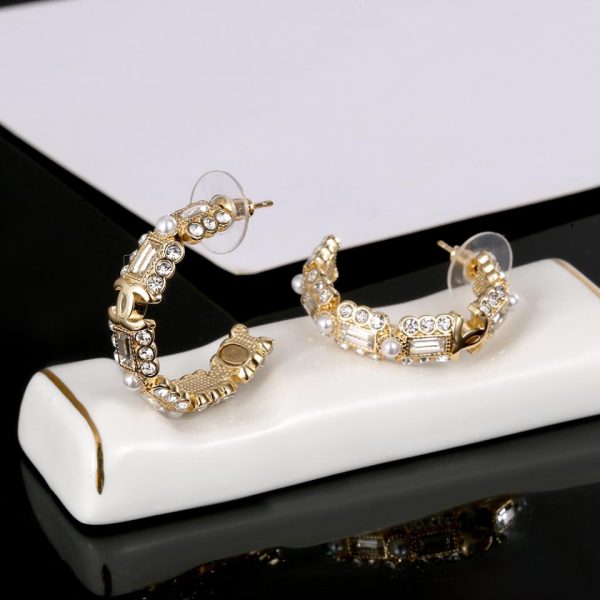 réplica,joyas,joyería,1:1,replica,fake,lujo,barato Pendientes Chanel de oro claro y diamantes.