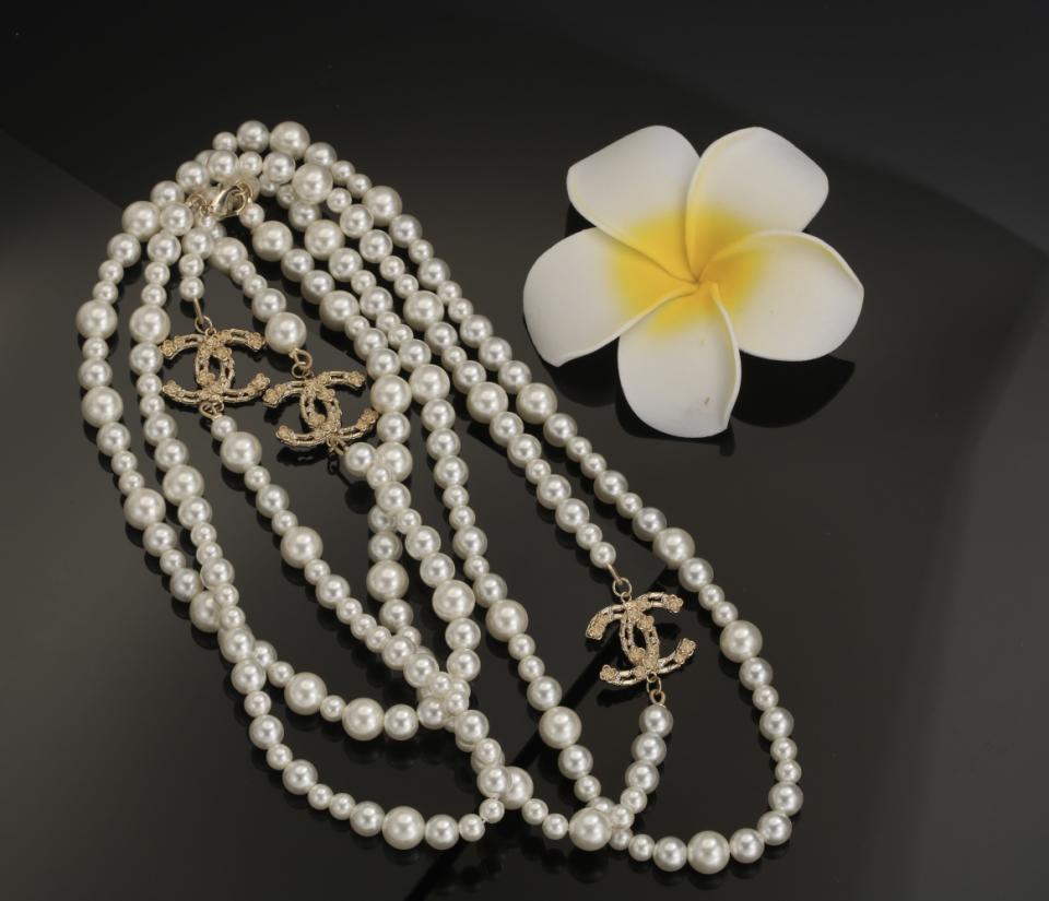 réplica,joyas,joyería,1:1,replica,fake,lujo,barato réplica,joyas,joyería,1:1,replica,fake,lujo,barato Cadena de suéteres de otoño e invierno de Chanel.