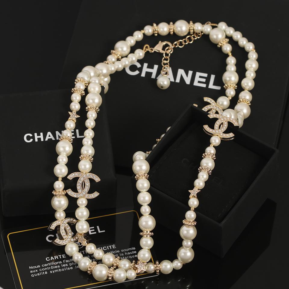 réplica,joyas,joyería,1:1,replica,fake,lujo,barato réplica,joyas,joyería,1:1,replica,fake,lujo,barato Collar de perlas Chanel Doble C