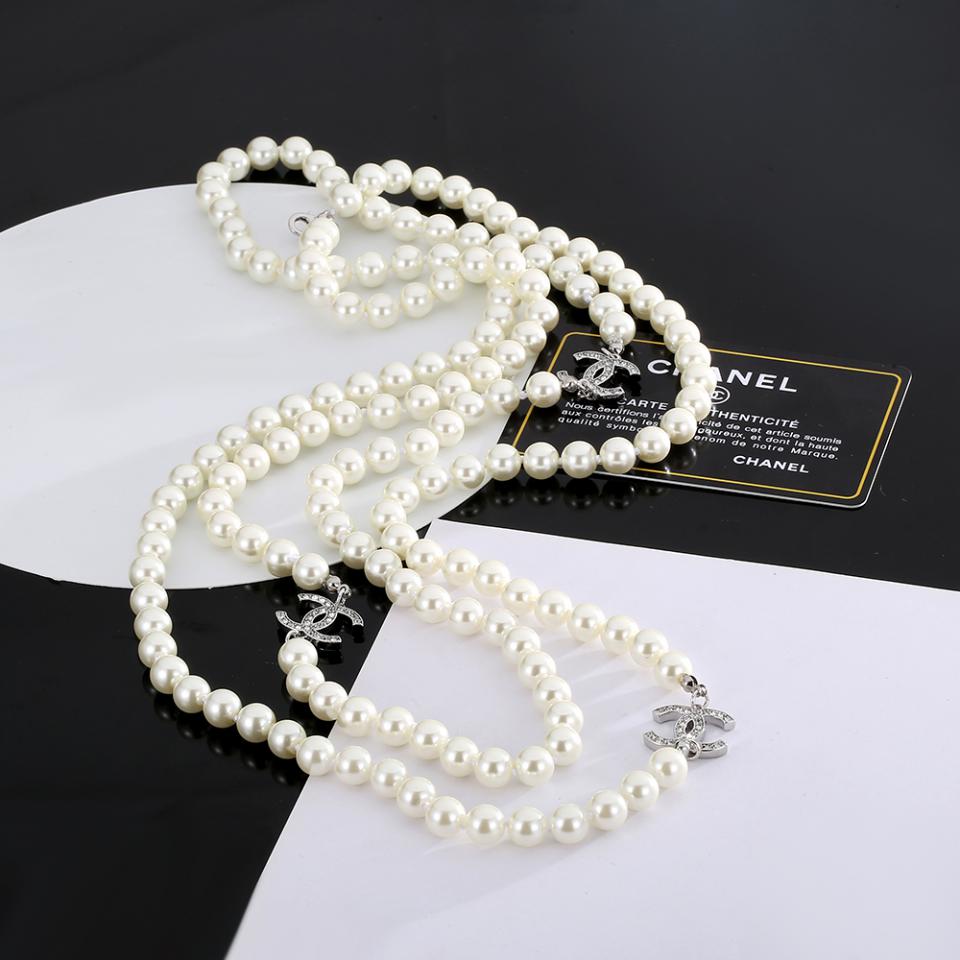 réplica,joyas,joyería,1:1,replica,fake,lujo,barato réplica,joyas,joyería,1:1,replica,fake,lujo,barato Collar de perlas Chanel Doble C