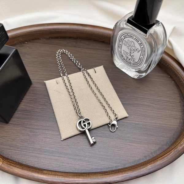 réplica,joyas,joyería,1:1,replica,fake,lujo,barato collar con llave de Gucci