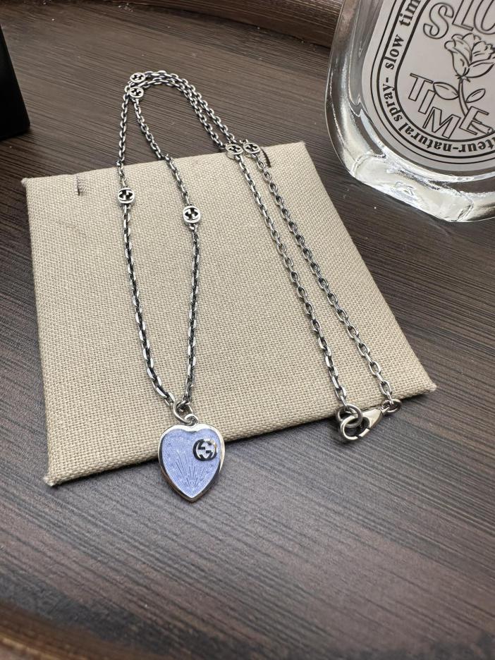 réplica,joyas,joyería,1:1,replica,fake,lujo,barato réplica,joyas,joyería,1:1,replica,fake,lujo,barato Collar Gucci Love esmaltado