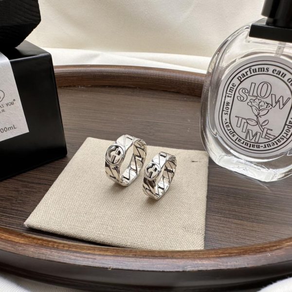 réplica,joyas,joyería,1:1,replica,fake,lujo,barato Anillo Gucci con g entrelazadas y esmalte negro
