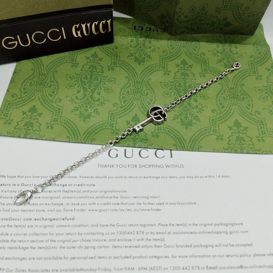 réplica,joyas,joyería,1:1,replica,fake,lujo,barato réplica,joyas,joyería,1:1,replica,fake,lujo,barato Diseño de pulsera Gucci.