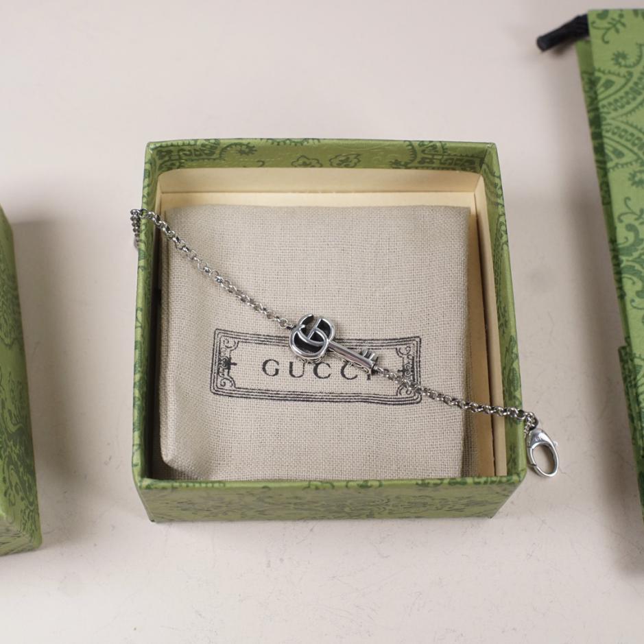 réplica,joyas,joyería,1:1,replica,fake,lujo,barato réplica,joyas,joyería,1:1,replica,fake,lujo,barato Pulsera Gucci con llave doble G