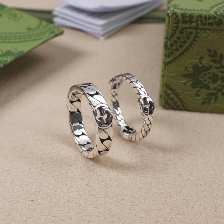 réplica,joyas,joyería,1:1,replica,fake,lujo,barato réplica,joyas,joyería,1:1,replica,fake,lujo,barato Anillo con abertura y doble G entrelazada de Gucci