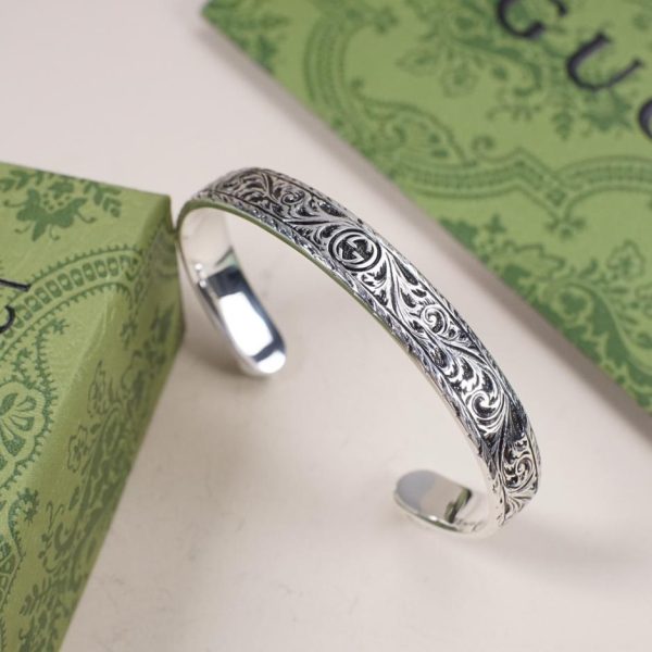 réplica,joyas,joyería,1:1,replica,fake,lujo,barato pulsera abierta con cabeza de tigre de Gucci
