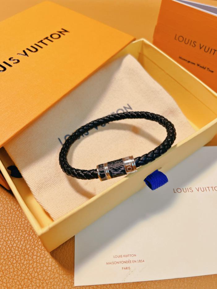 réplica,joyas,joyería,1:1,replica,fake,lujo,barato réplica,joyas,joyería,1:1,replica,fake,lujo,barato Pulsera tejida en casa LOUIS VUITTON