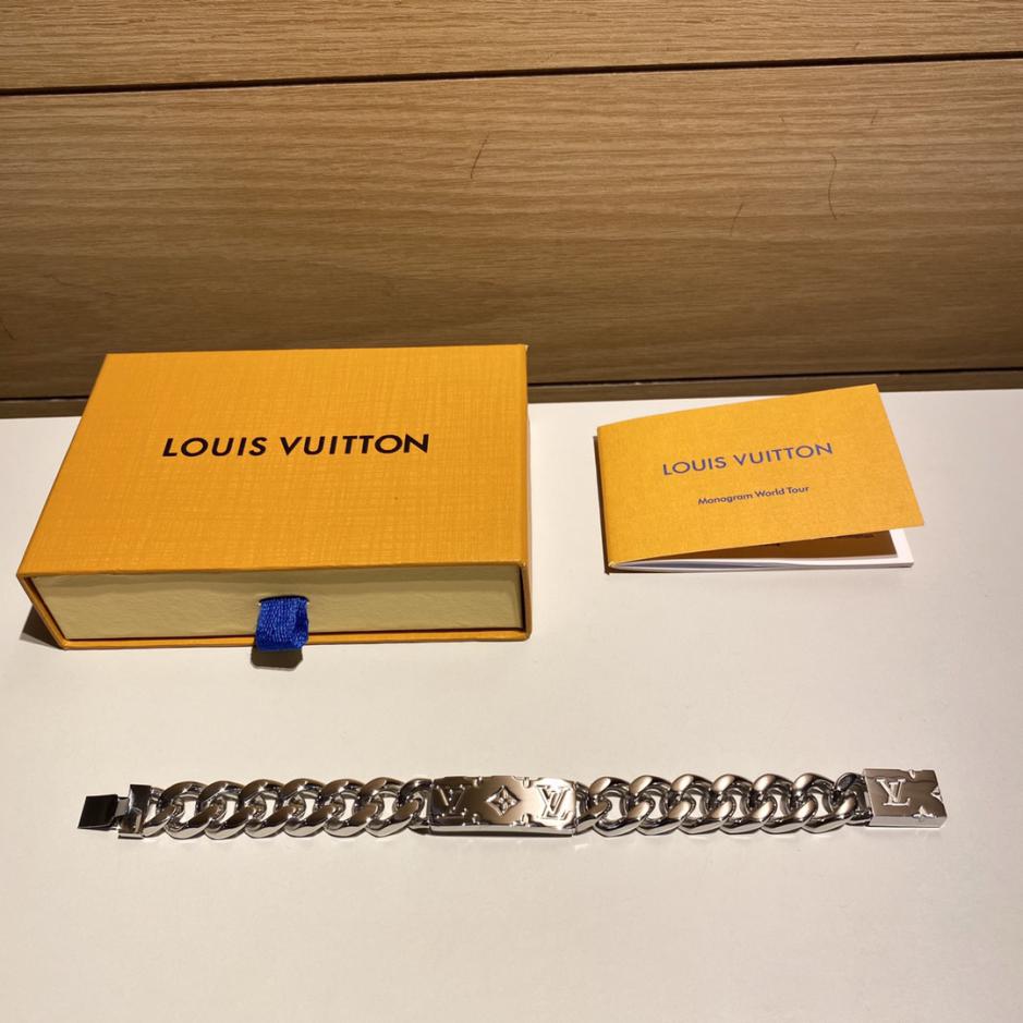 réplica,joyas,joyería,1:1,replica,fake,lujo,barato réplica,joyas,joyería,1:1,replica,fake,lujo,barato Parte curva LOUIS VUITTON con letras grabadas con láser