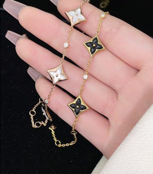 réplica,joyas,joyería,1:1,replica,fake,lujo,barato Pulsera de diamantes de nácar bb color flor de LOUIS VUITTON