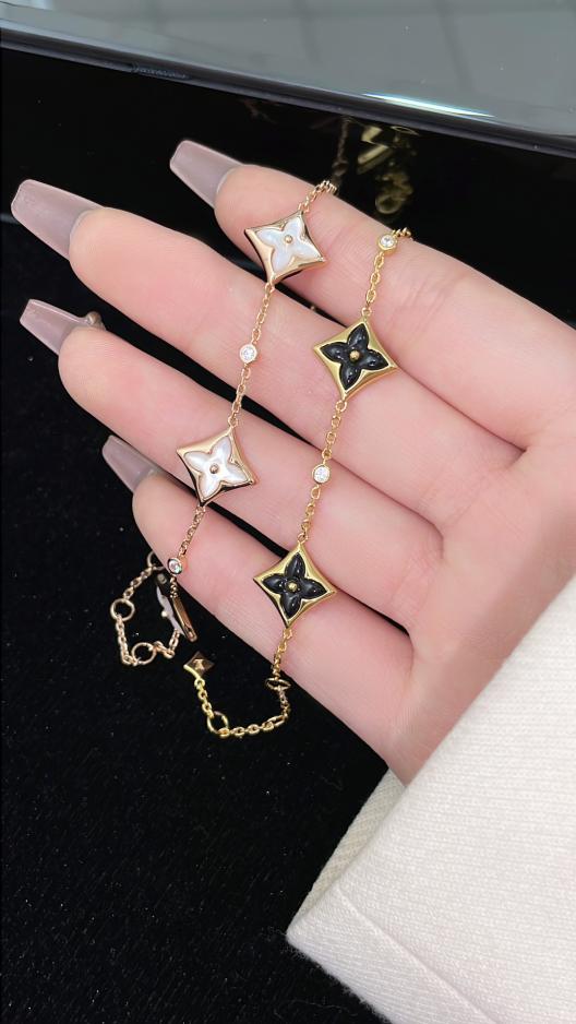 réplica,joyas,joyería,1:1,replica,fake,lujo,barato réplica,joyas,joyería,1:1,replica,fake,lujo,barato Pulsera de diamantes de nácar bb color flor de LOUIS VUITTON
