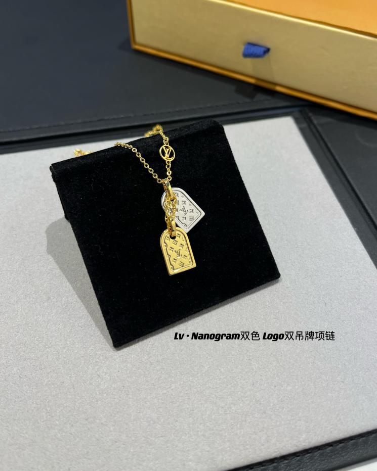 réplica,joyas,joyería,1:1,replica,fake,lujo,barato réplica,joyas,joyería,1:1,replica,fake,lujo,barato Collar con etiqueta con el logo de LOUIS VUITTON