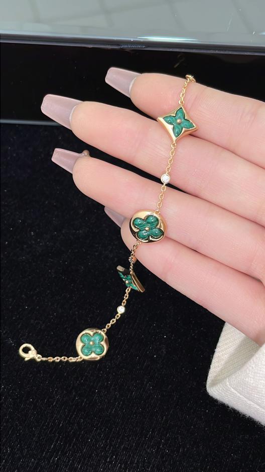 réplica,joyas,joyería,1:1,replica,fake,lujo,barato réplica,joyas,joyería,1:1,replica,fake,lujo,barato Pulsera de diamantes de malaquita bb color flor de LOUIS VUITTON