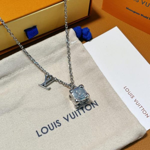 réplica,joyas,joyería,1:1,replica,fake,lujo,barato Pendientes con letras LOUIS VUITTON