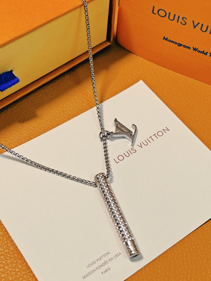réplica,joyas,joyería,1:1,replica,fake,lujo,barato réplica,joyas,joyería,1:1,replica,fake,lujo,barato Collar con silbato estrellado LOUIS VUITTON plata