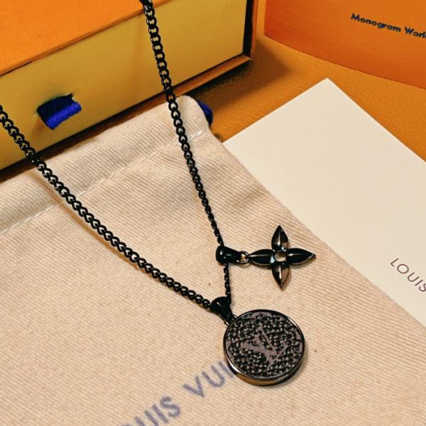 réplica,joyas,joyería,1:1,replica,fake,lujo,barato Collar con colgante rectangular de la marca LOUIS VUITTON