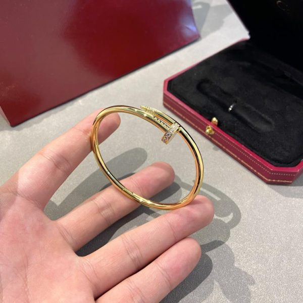 réplica,joyas,joyería,1:1,replica,fake,lujo,barato Pulsera Cartier con clavos de diamantes en la cabeza y la cola