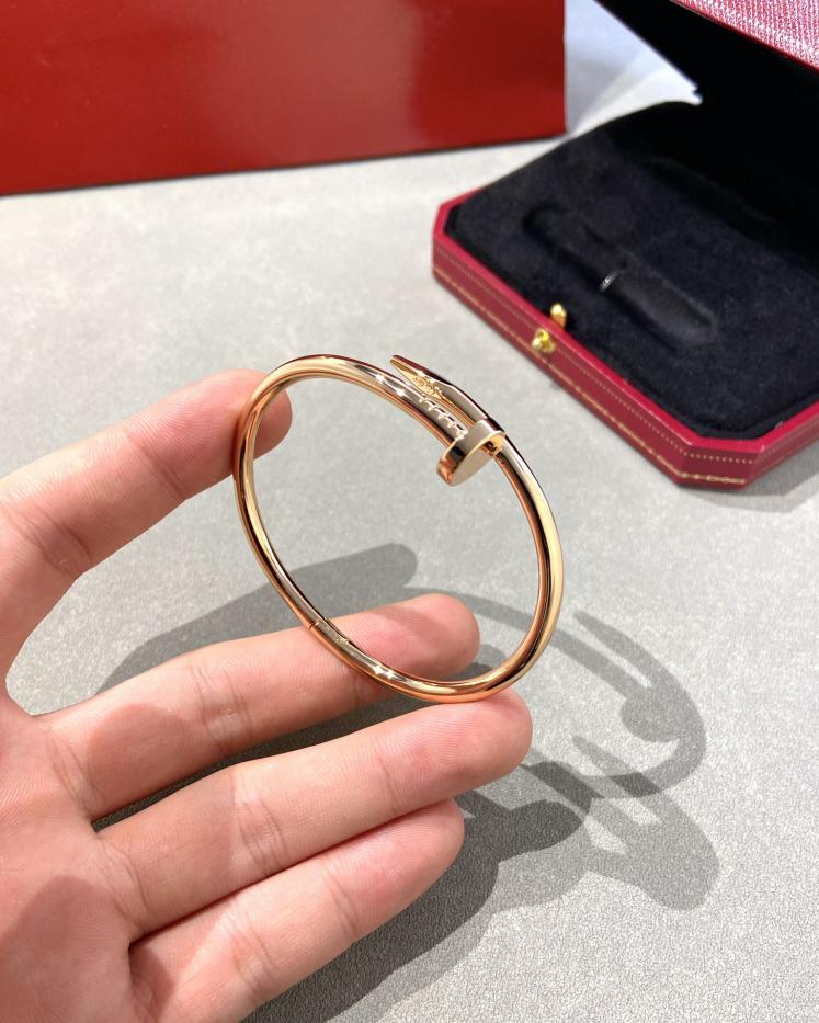réplica,joyas,joyería,1:1,replica,fake,lujo,barato réplica,joyas,joyería,1:1,replica,fake,lujo,barato Pulsera de uñas Cartier sin diamantes