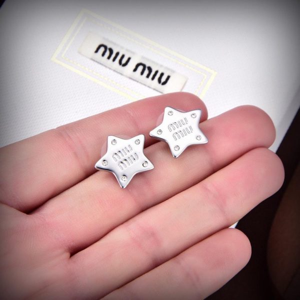 réplica,joyas,joyería,1:1,replica,fake,lujo,barato Pendientes de resina con letras Miu Miu